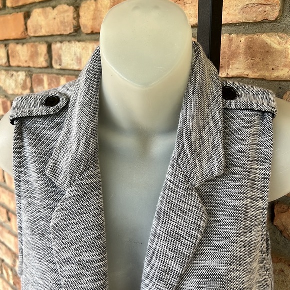 Haute Monde long jacket size small buttons only on functional pockets. - Picture 2 of 9